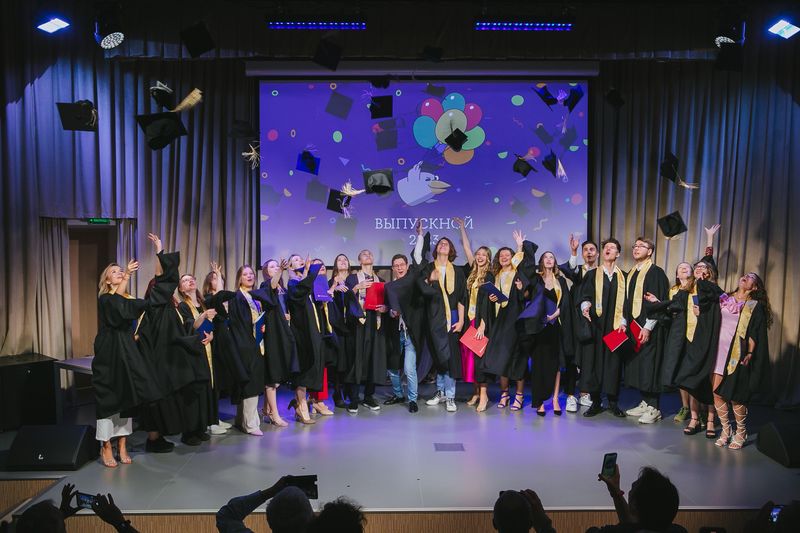 ‘Everything Suggests That Our Experiment Was a Success, and We Will Continue’: First Graduation of HSE University’s Bachelor’s Programme in Chemistry